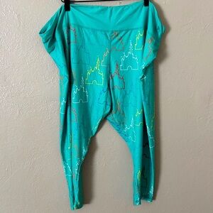 Disney Women’s Plus Size Castle Leggings, Teal, 3X